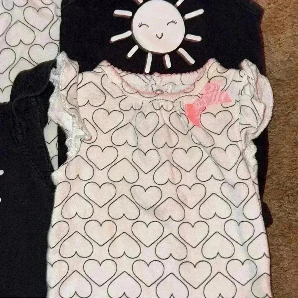 🩷 Carter’s Baby Girl 3M Twin Bundle - Heart & Sun Print Sleeveless Bodysuits - Picture 4 of 5